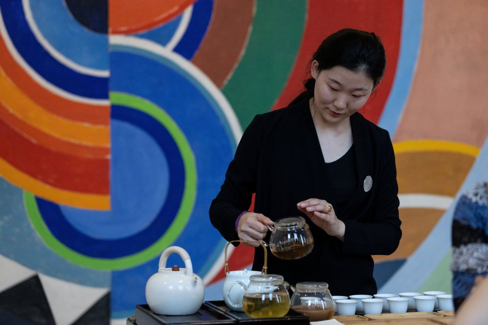 15. Paris serving Chinese tea and Hong Kong-style milk tea.jpg