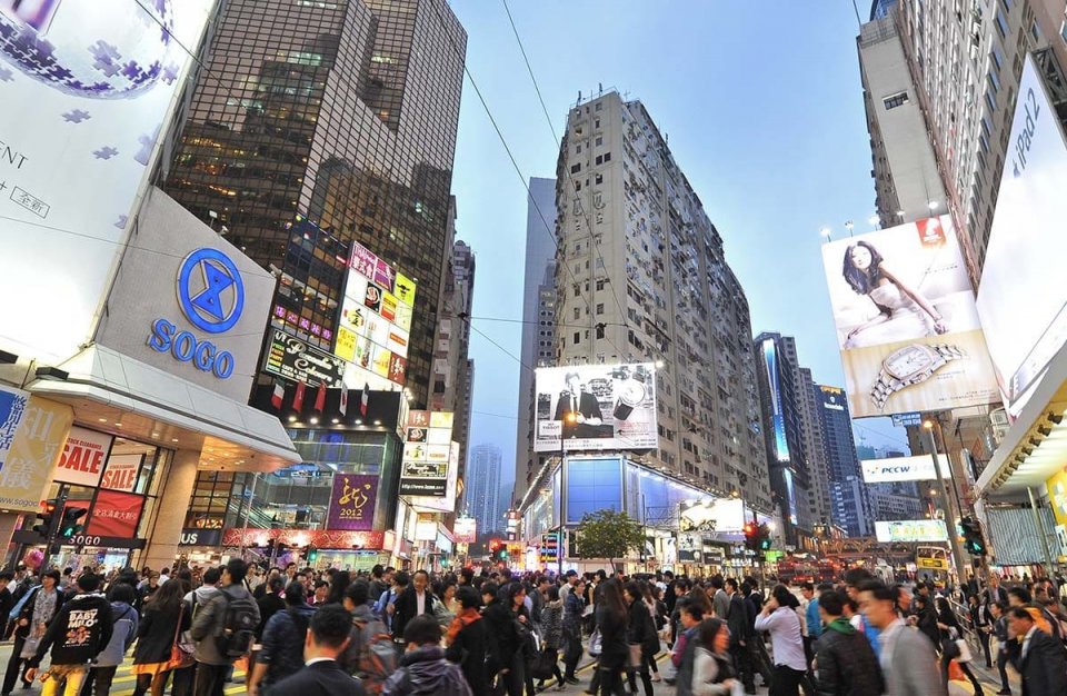 Photo-9-Busy-streets-in-commercial-area-Causeway-Bay.jpg